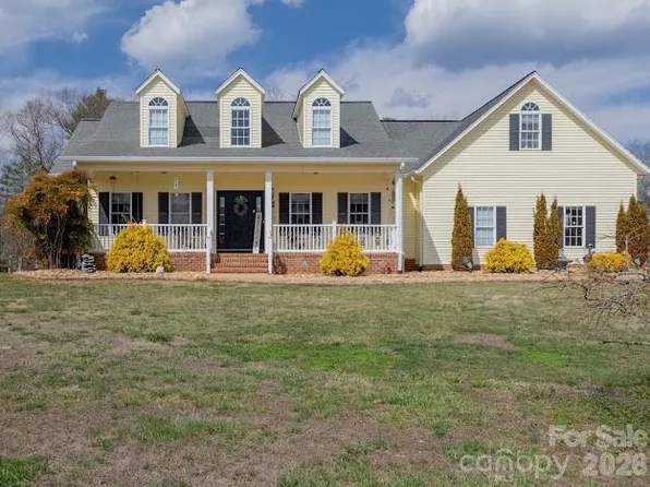3131 Christie Rd, Hudson, NC 28638