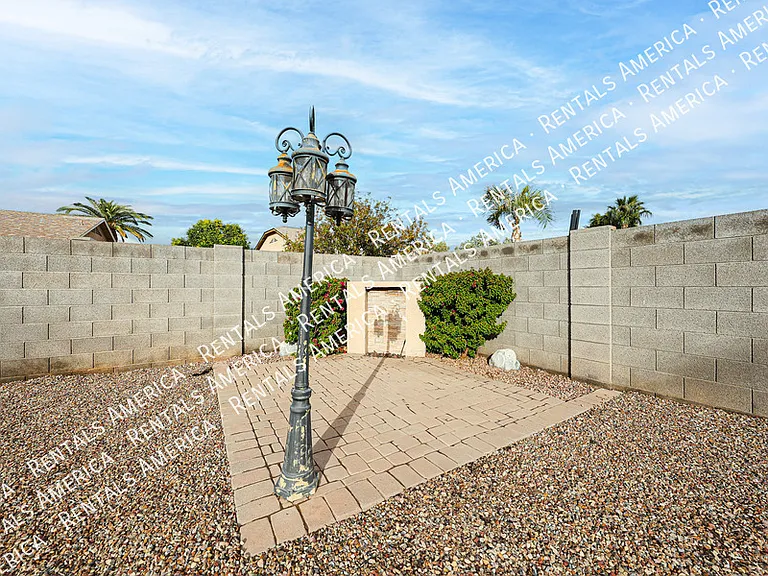 2292 E Remington Pl — Photo 34
