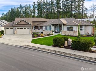 155 Mountain Crest Ln, Eatonville, WA 98328