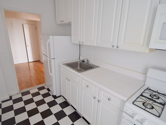 River hill Gardens - MHC Kitchen
