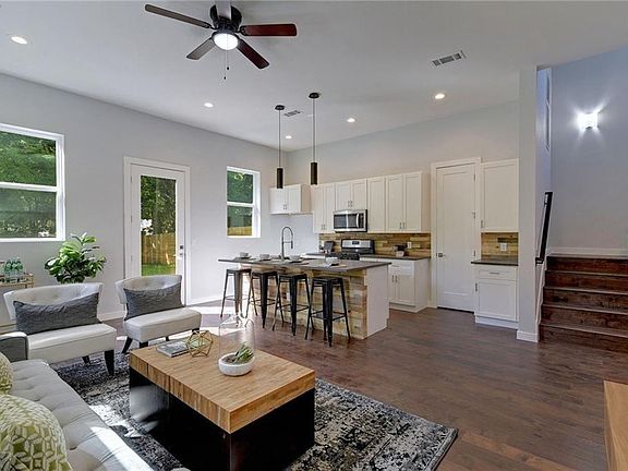 3rd image of 6405 Chesterfield Ave #B