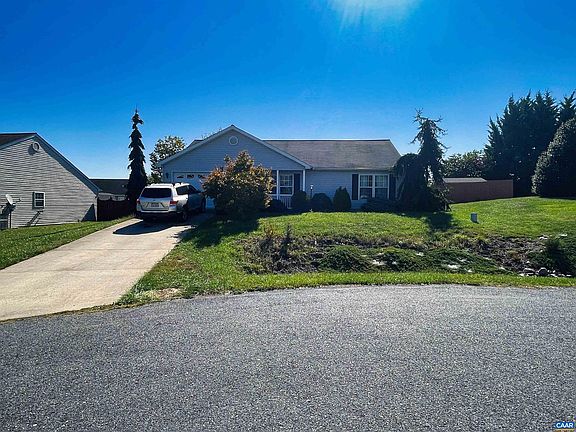 3rd image of 58 Clayton Ct