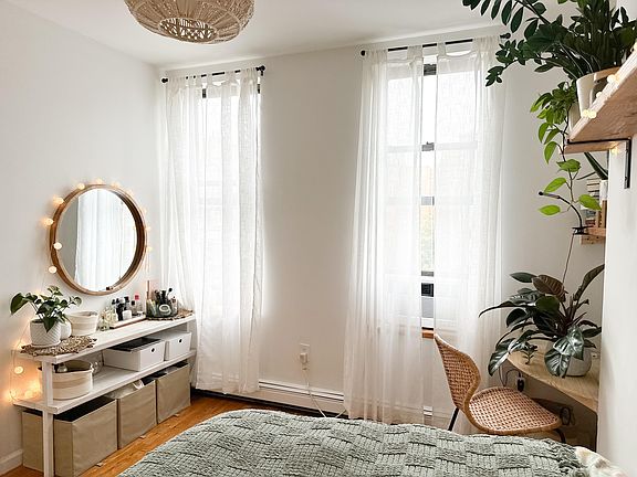 5th image of 390 Manhattan Ave APT 10