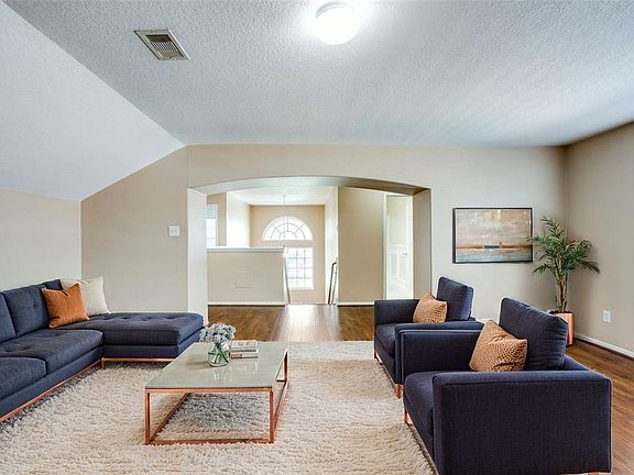 2nd image of 9907 Valance Way