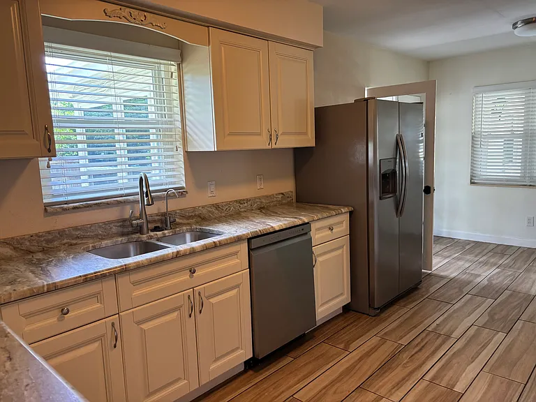 8567 Ridge Rd — Photo 15