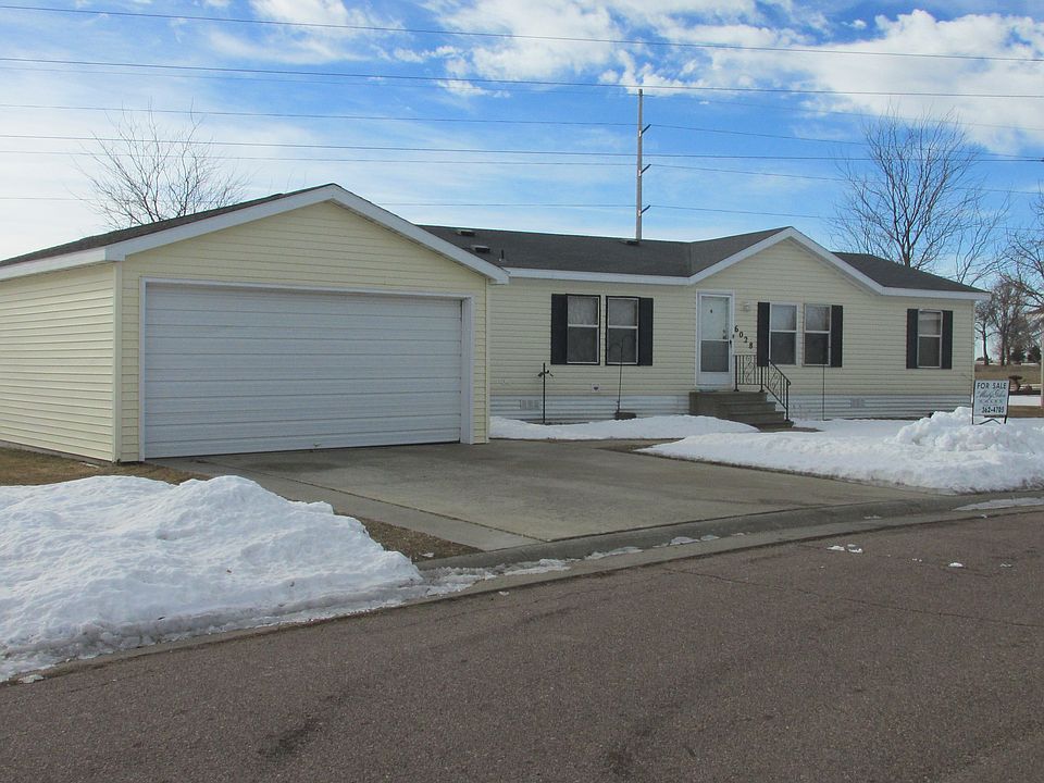 1st image of 6028 S Canterbury Pl