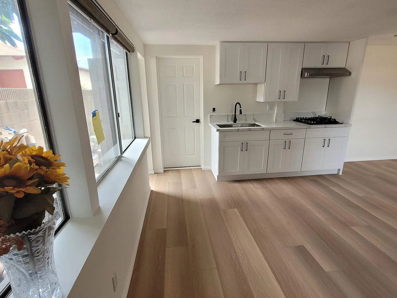 1 bed, 250 sqft, $1,850 — Photo 2