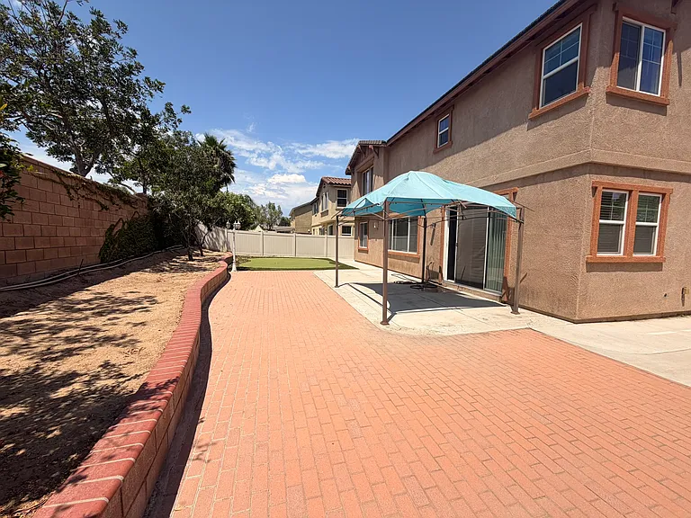 14537 Badger Ln — Photo 23