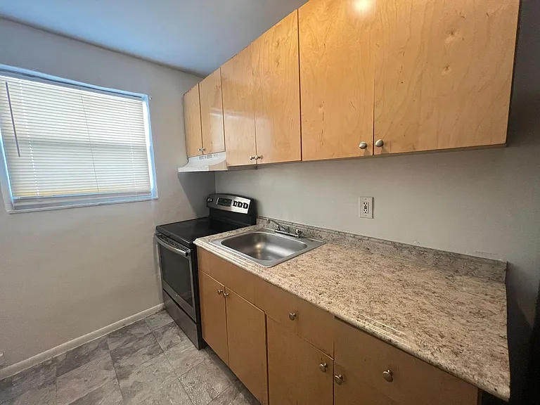 1801 NW 2nd Ct #204 — Photo 6
