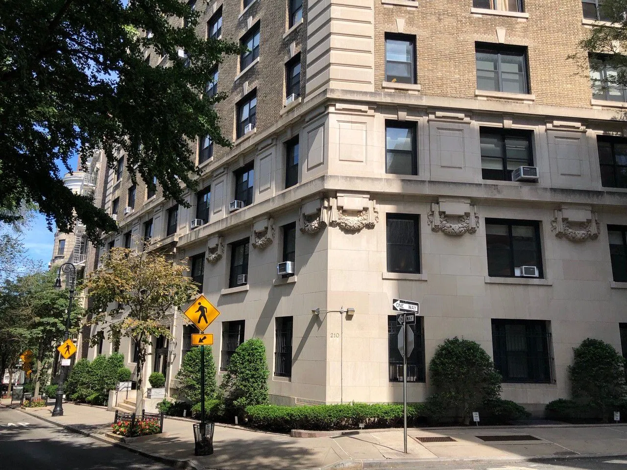 210 Riverside Drive in Upper West Side : Sales, Rentals, Floorplans ...
