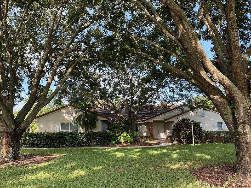 1st image of 14440 Arlington Pl