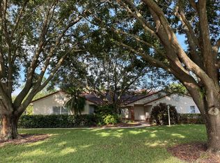 14440 Arlington Pl, Davie, FL 33325