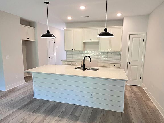 2nd image of 8946 Keenberg Ln