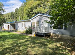 48 Melody Ln, Chester, WV 26034