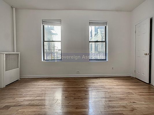 4th image of 44 Bennett Ave #C3