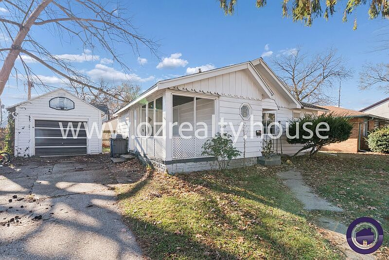 1st image of 1647 Eleanor Ave