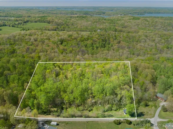 8034 W Sturm Hill Rd, Eckerty, IN 47116