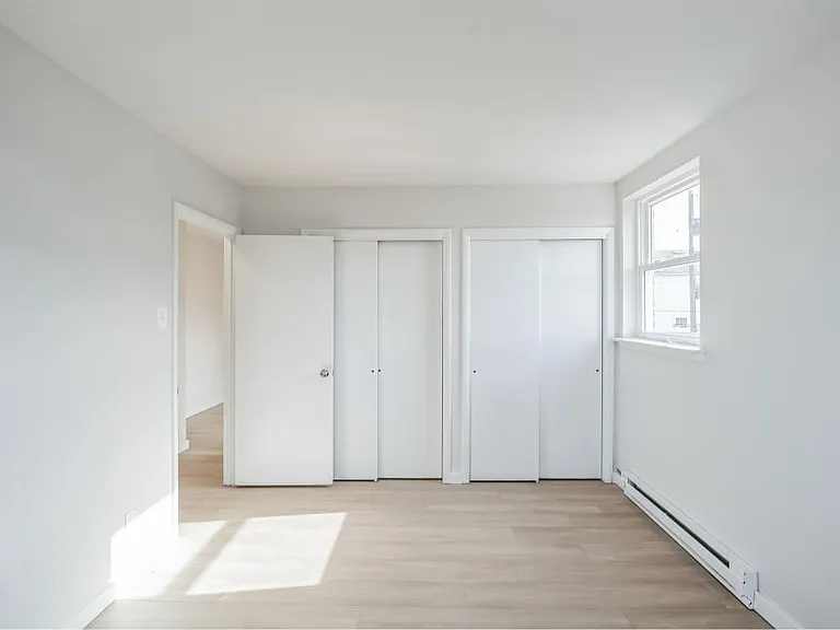 Summerdale Flats — Photo 12