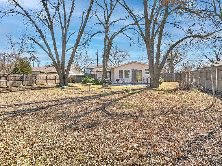 316 W Rucker St — Photo 18