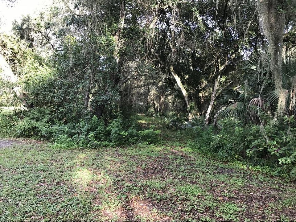 2nd image of 977 SW 136th Ave