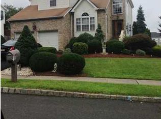 19 Eisenhower Dr, Old Bridge, NJ 08857