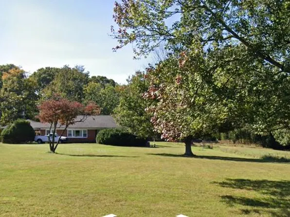 900 Seneca Rd, Great Falls, VA 22066