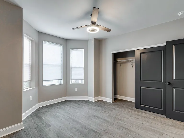 6205 Elmwood Ave — Photo 9