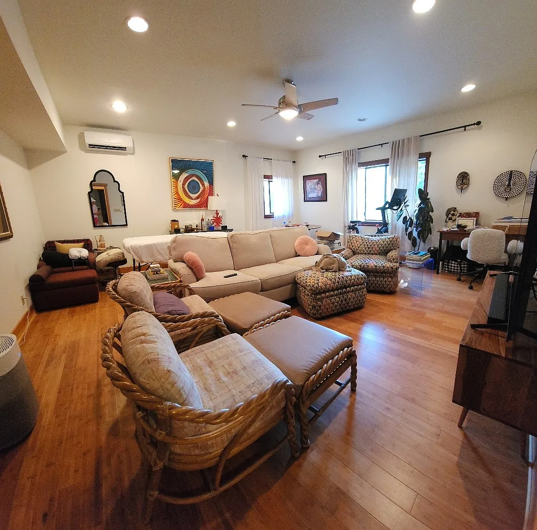 Building Photo - 2445 Topanga Skyline Dr #A