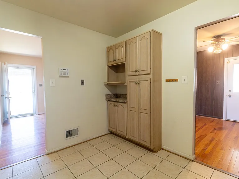 11312 Old Fort Rd — Photo 5