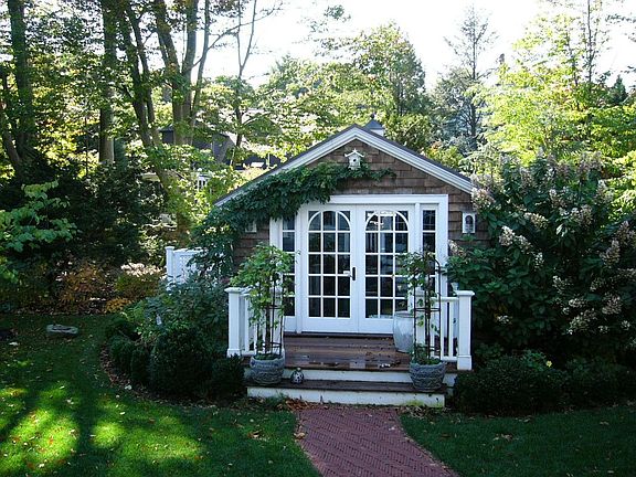 Guest cottage/office