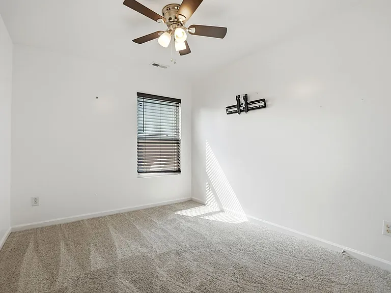 1906 Treefrog Ct — Photo 25