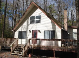 127 Minisink Dr, Pocono Lake, PA 18347
