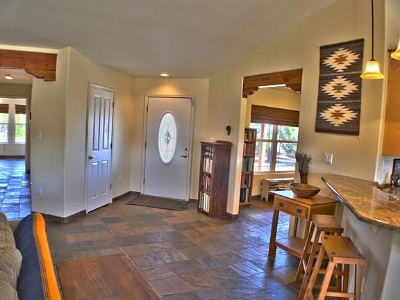 4th image of 9 Flower Ln