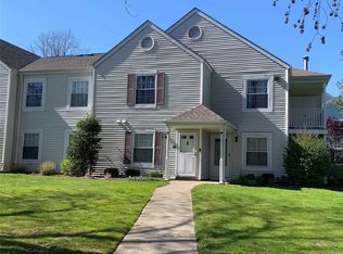 137 Fairview Cir, Middle Island, NY 11953