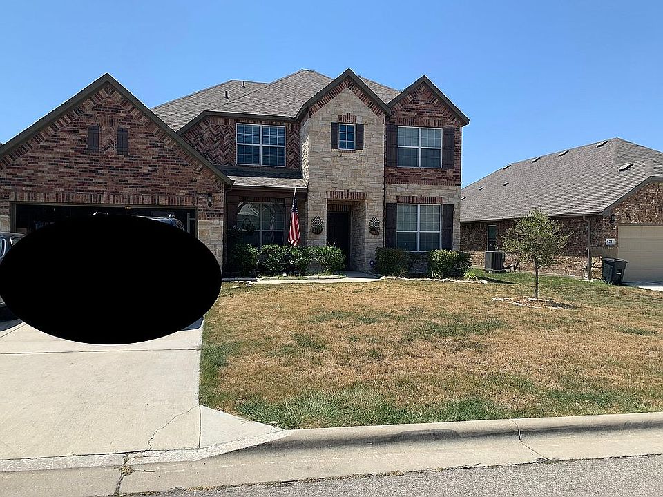 1st image of 826 Old World Dr