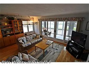 15 Mariners Pointe W Point W photo 1
