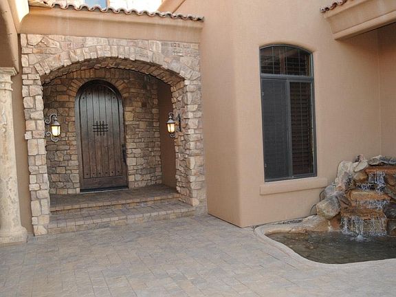 Front Door/Court Yard/Fountain