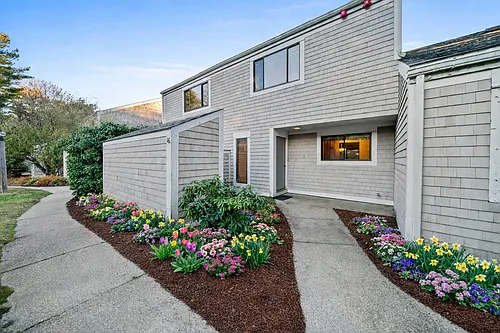 Revel Townhomes Photo 1