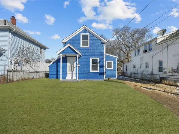 65 Suburban Pkwy, Warwick, RI 02889