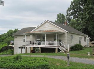 262 Middle Rd, Buena Vista, VA 24416