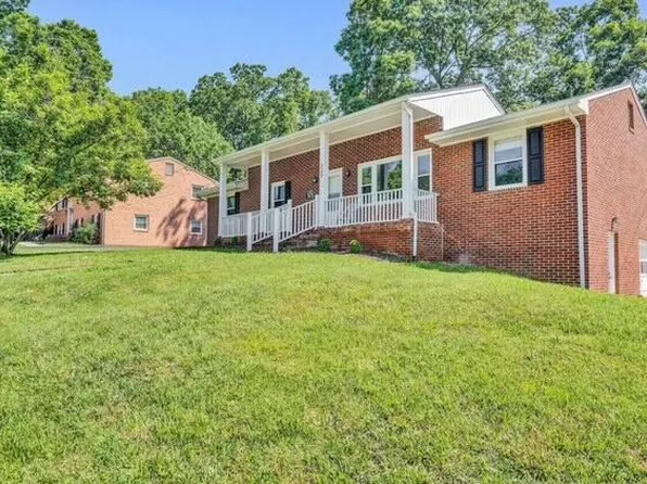 529 Ingal Blvd, Salem, VA 24153