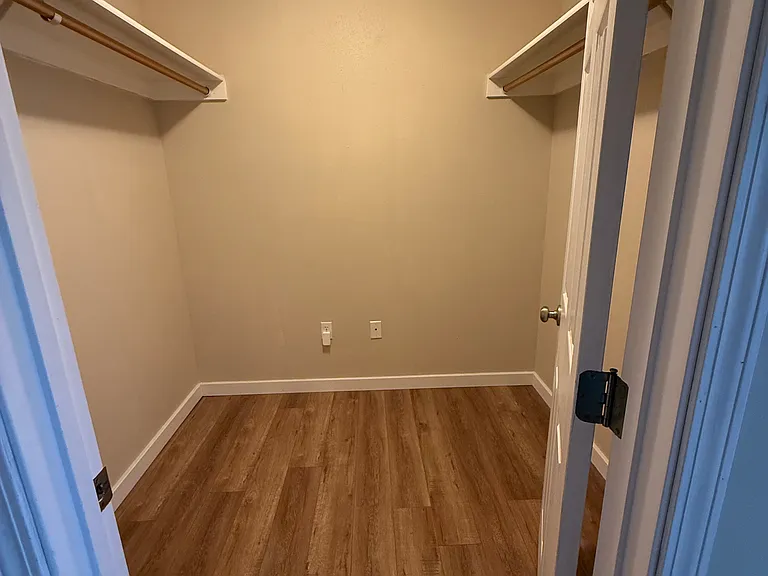 402 E Valleyview Ave — Photo 12