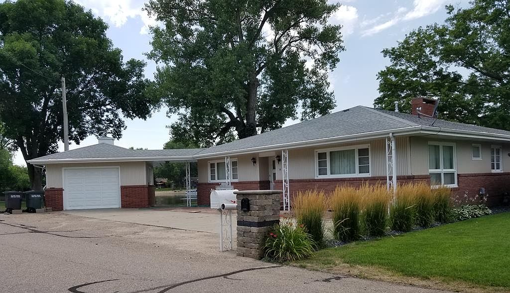 39 Kuester Lk, Grand Island, NE 68801 Zillow