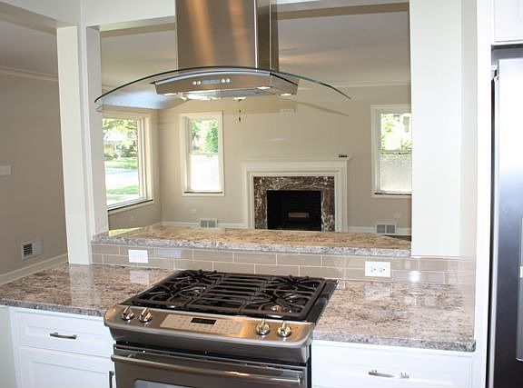 3rd image of 426 S Stratford Ave