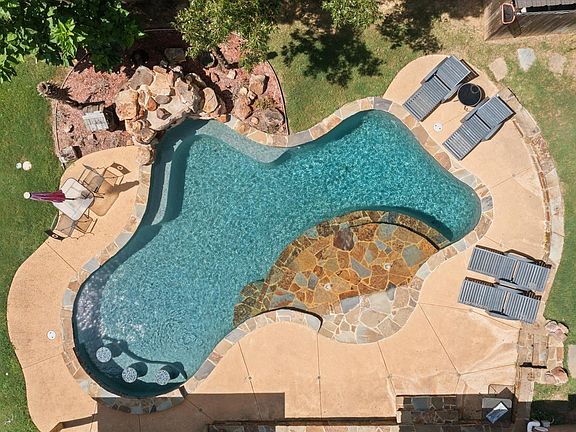 2nd image of 1513 N Whatley Rd