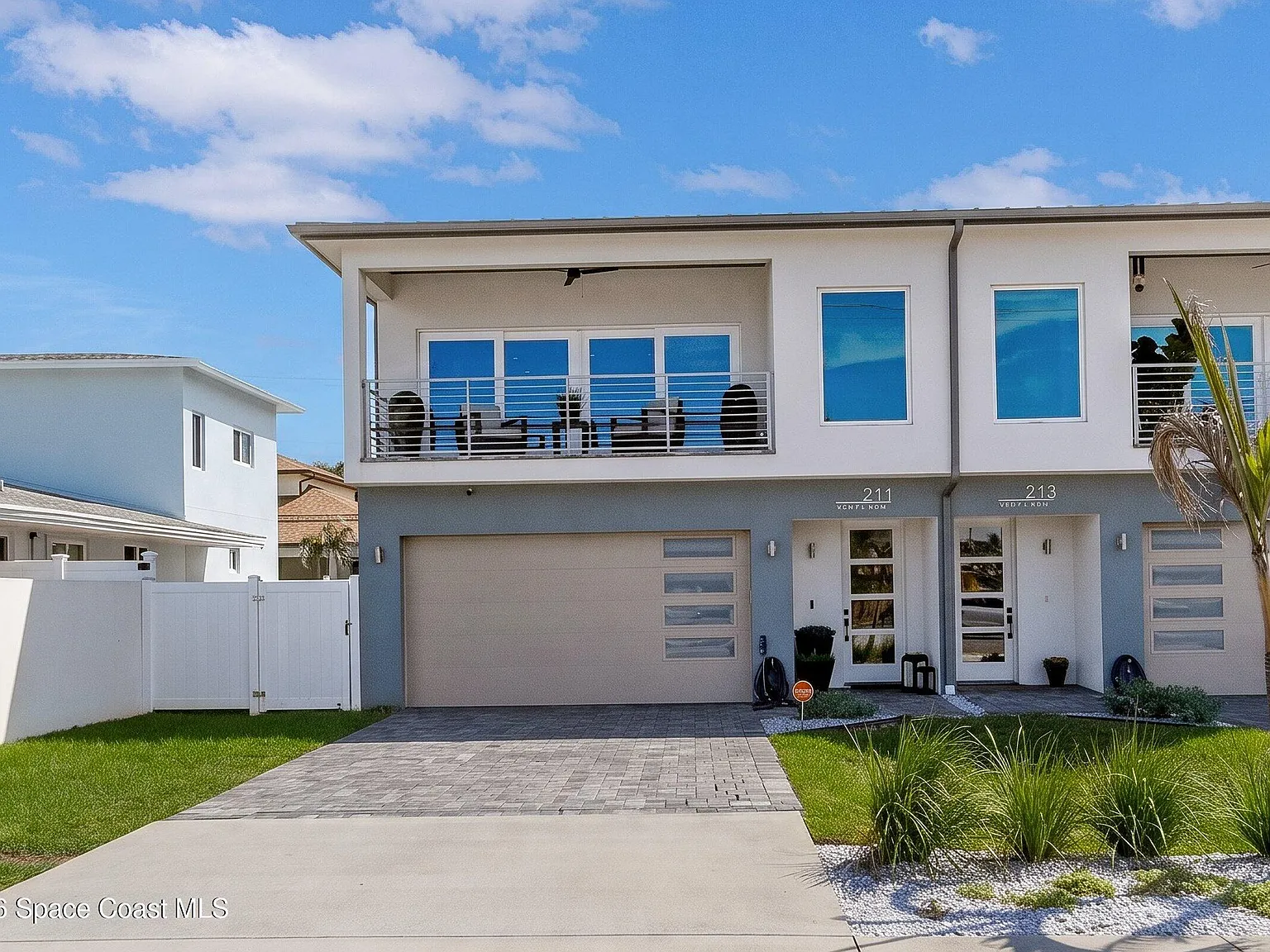 3 bed, 2.5 bath, 2367 sqft, $5,250 — Photo 1