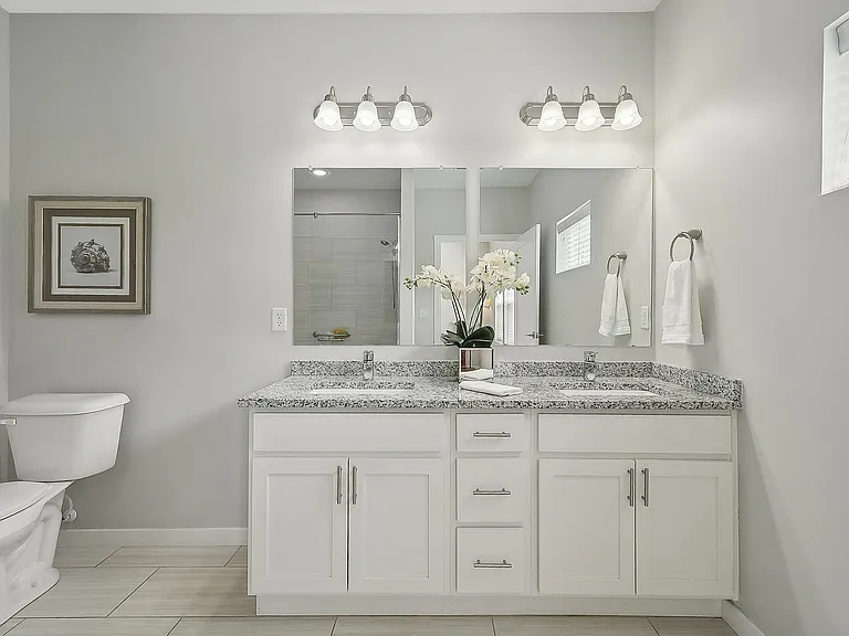 Redbud Commons — Photo 19