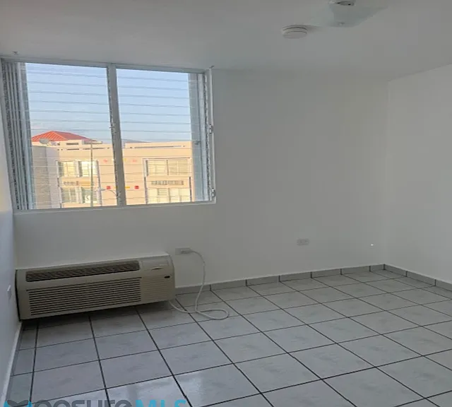 Cll Miguel Pou Boulevard #402 — Photo 10