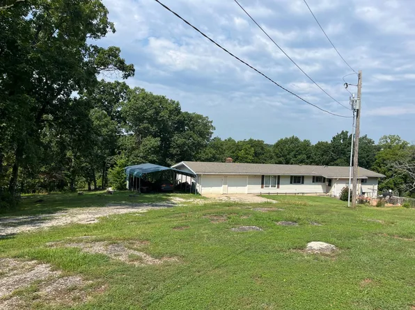 500 SW 31st St, Oak Grove, MO 64075
