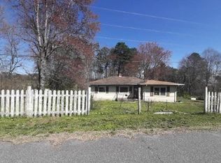 2704 Edwards Cir, Connelly Springs, NC 28612